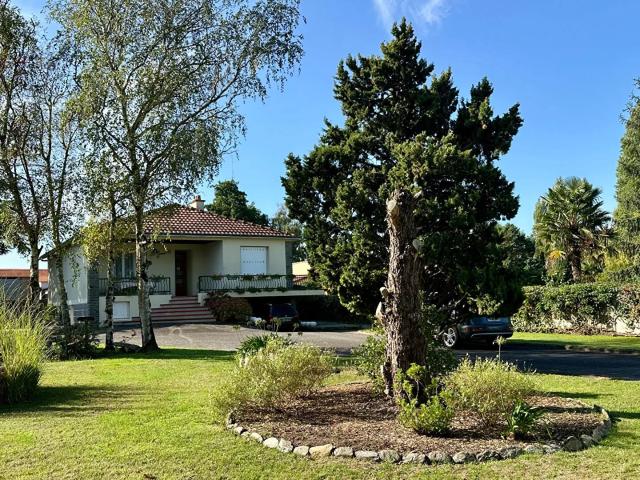 CHAUMES EN RETZ, MAISON DE 88 M² AVEC BEAU JARDIN DE 1487 M²