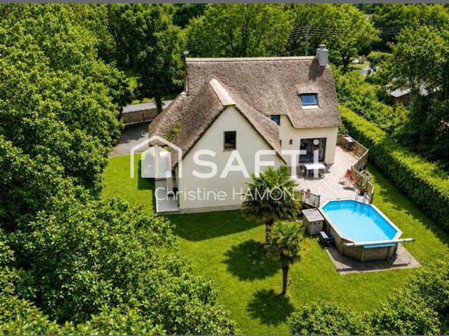 Chaumière contemporaine avec piscine