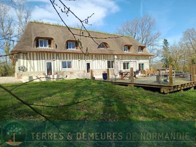 Chaumière Région Pont L'Eveque