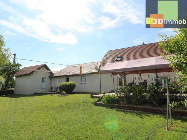 Chaussin proche, vends grande et confortable maison de 9 pièces, 7 chambres, sur un terrain de 780m²