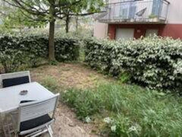 CHAURAY 10 min de Niort joli T2 avec terrasse, jardinet et 2