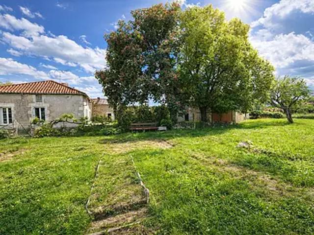 Chauvigny 86300 Achat / Vente maison 4 pièces t4 au dernier étage