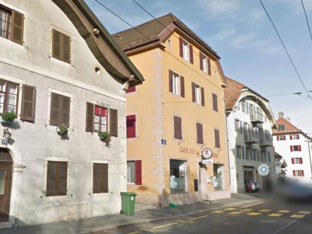 Chaux de Fonds, schöne renovierte 1,5 Zimmer Wohnung