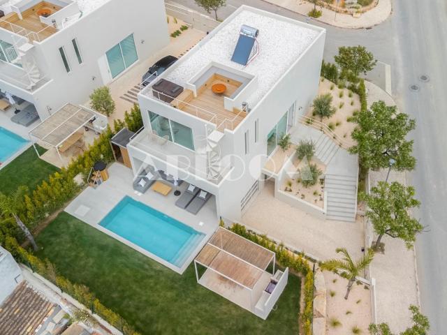 Chave na mão com muitos extras incluídos Santa Barbara de N. 260m² Santa Bárbara De Nexe