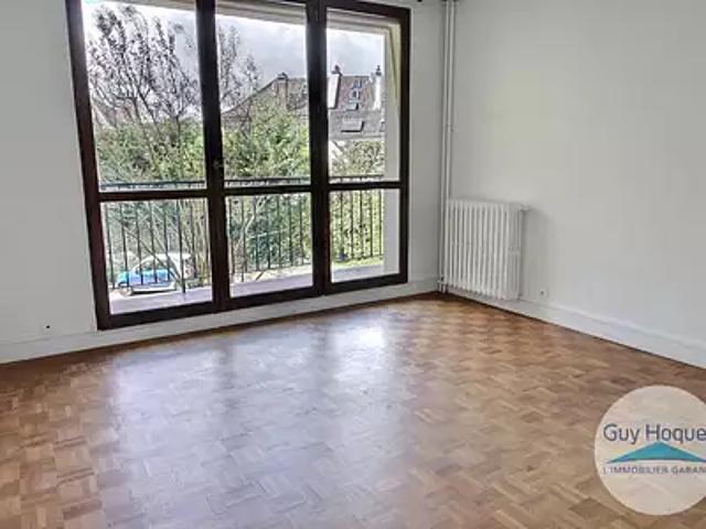 Chaville 92370 Location appartement 2 pièces t2 parking
