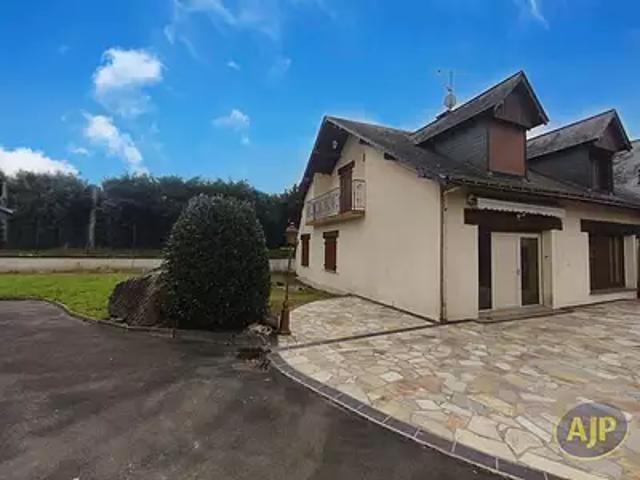 Chazé sur Argos 49500 Location maison 6 pièces t6 au dernier étage terrasse