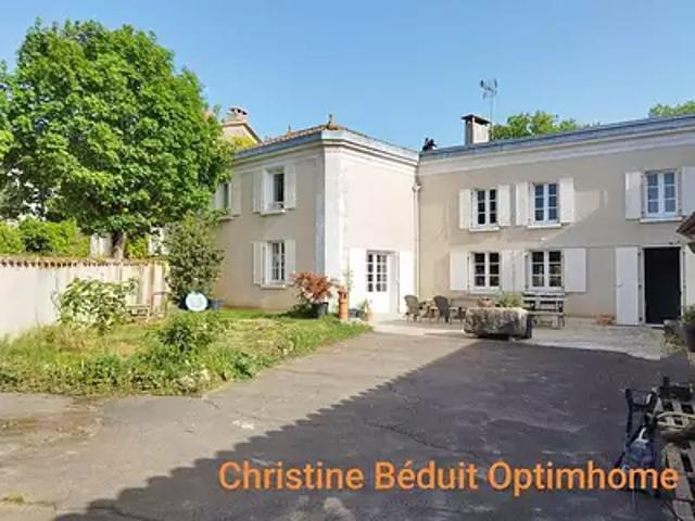 Chazelles 16380 Achat / Vente maison 7 pièces t7 terrasse