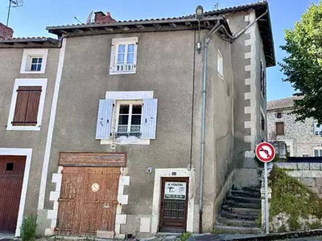 Chabanais 16150 Achat / Vente maison 5 pièces t5 cave parking