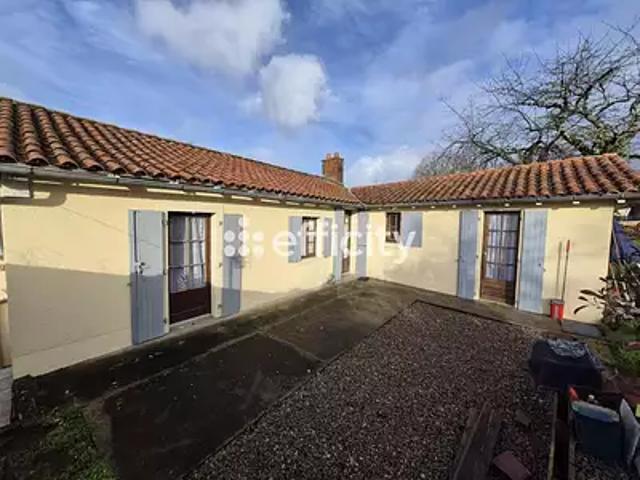 Chabanais 16150 Achat / Vente maison 6 pièces t6 terrasse cave