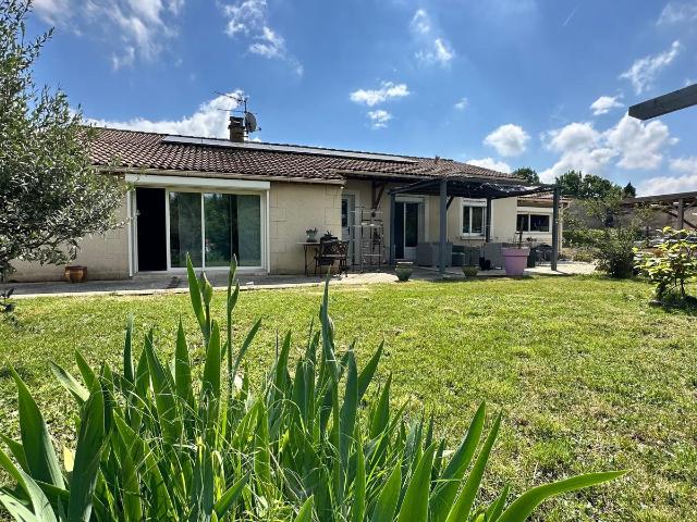 Maison de plain pied avec piscine Chabeuil Hameau des Bérards