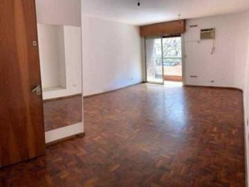 CHACABUCO AL 100 EN VENTA LIQUIDO! 2 DORM. FRENTE C / BALCÓN. AMPLIO
