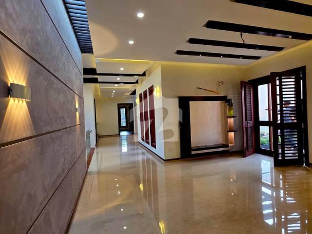 Chace Deal 2 Unit Near By Umer Bi Abdul Masjid Like New