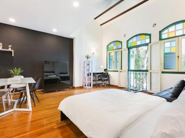 Chadstone Studio, Monochrome House