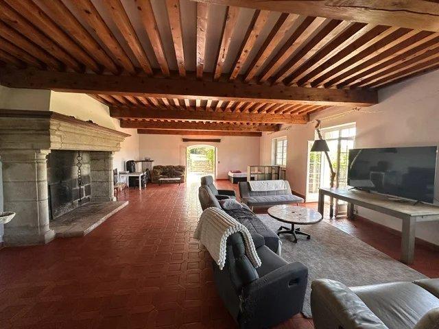 CHADRAC Maison 8 pièces piscine double garage terrain 4400 M2