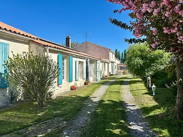 Chaillé les Marais 85450 Achat / Vente maison 6 pièces t6 au dernier étage