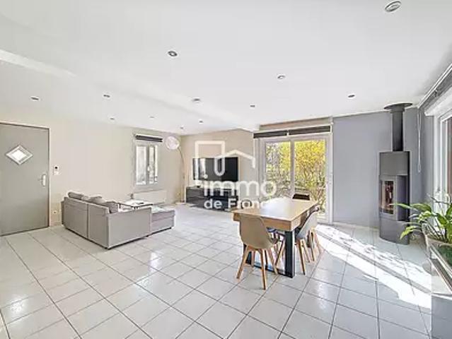 Meximieux 01800 Achat / Vente maison 5 pièces t5 au dernier étage terrasse