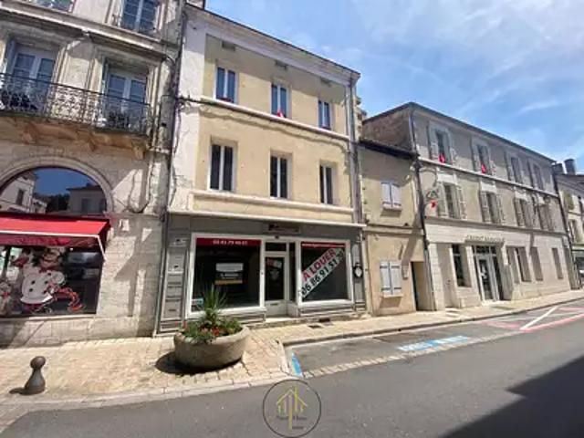 Chalais 16210 Achat / Vente immeuble