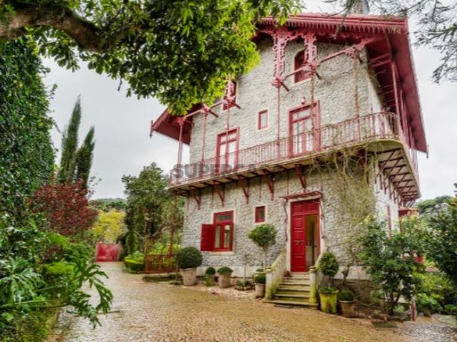 Chalé T4+2+1 Encantador em Sintra: Seu Refúgio dos Sonhos