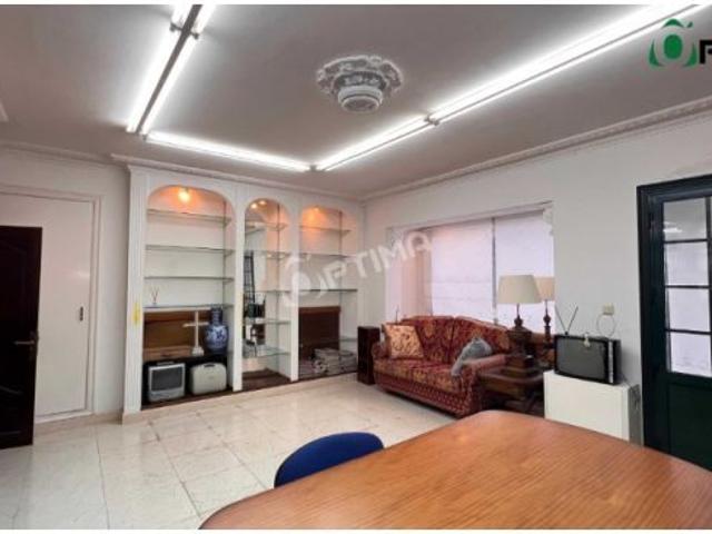 Chalé independiente con piscina, finca privada y espacio profesional