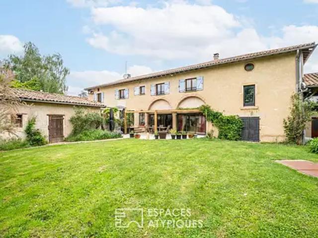 Chaleins 01480 Achat / Vente maison 8 pièces t8 au dernier étage piscine