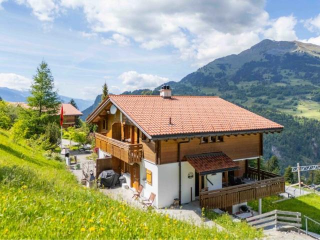 Chaletzauber 4.5 Zimmer Maisonettewohnung mit atemberaubender Aussicht