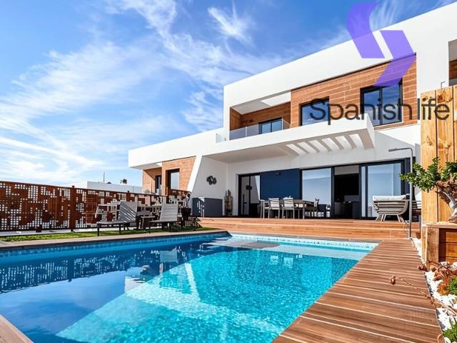 Chalet 3 dormitorios 150 m2 en Finestrat