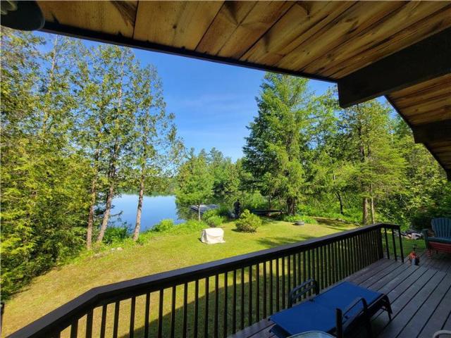 Chalet 3 saisons sur le lac Rhaume, 40 minutes du centre ville d'Ottawa/Gatineau