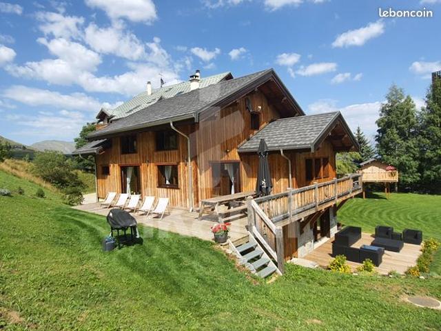 Chalet 10 pièces 247 m²