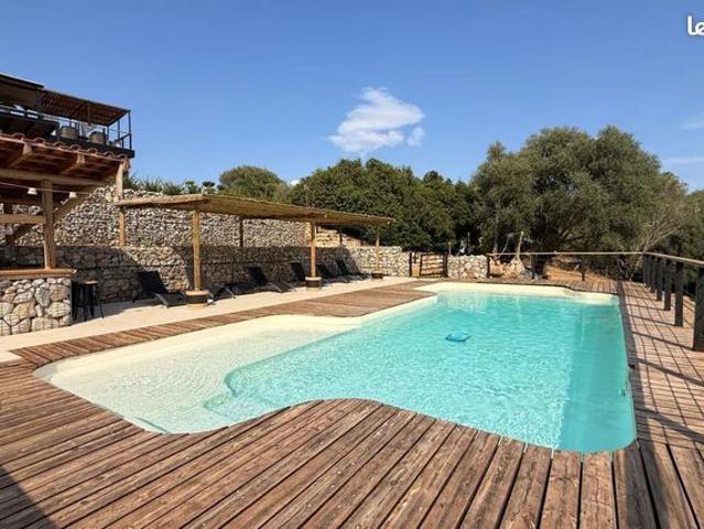 Chalet 10 pièces 252 m²