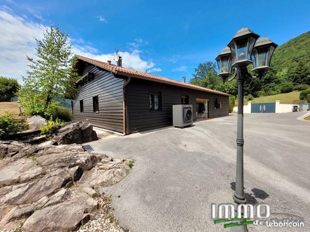 Chalet 10 pièces 280 m²