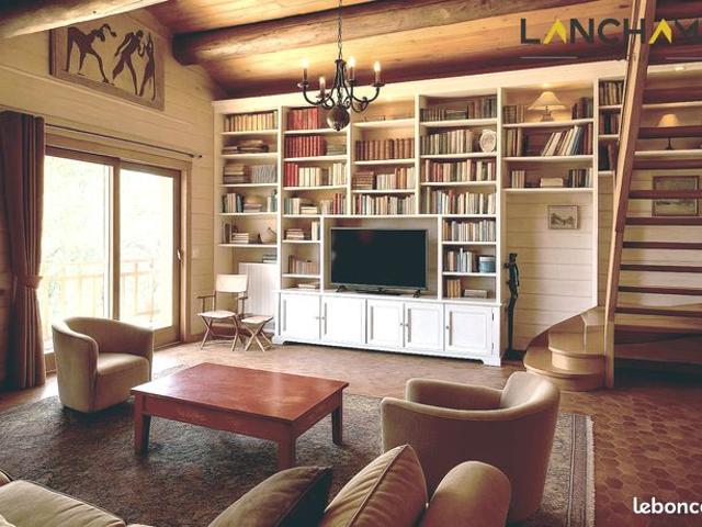 Chalet 10 pièces 226 m²