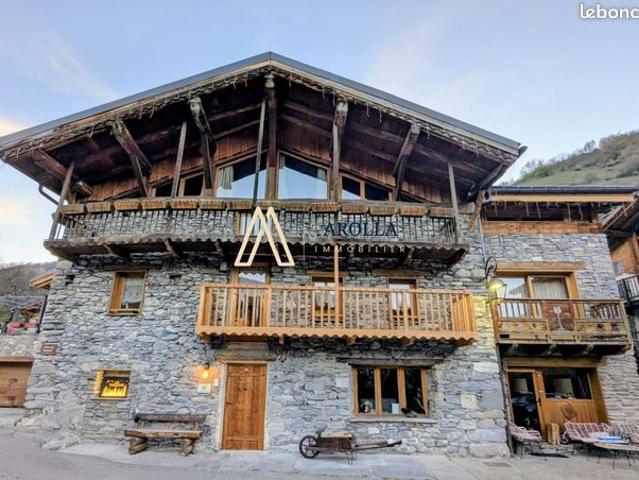 Chalet 10 pièces 300 m²