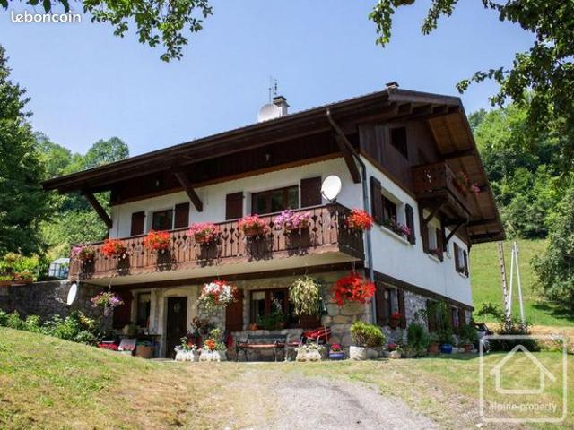 Chalet 11 pièces 247 m²