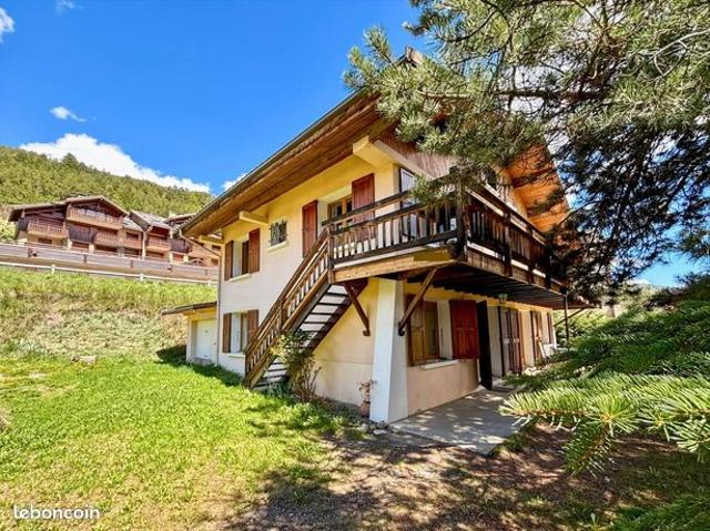 Chalet 12 pièces 240 m²