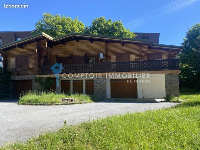 Chalet 12 pièces 282 m²