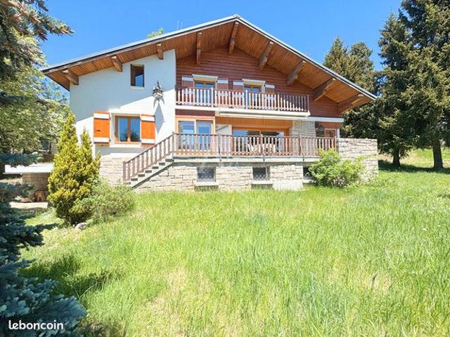 Chalet 12 pièces 288 m²