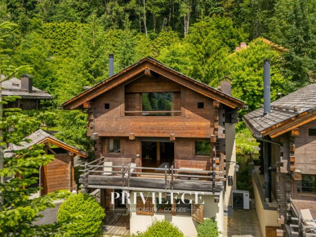 CHALET 160m2 AVEC ESPACES BIEN ÊTRE ET VUE OUVERTE SUR LA CH