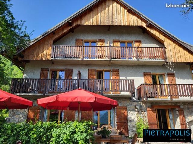 Chalet 16 pièces 495 m²