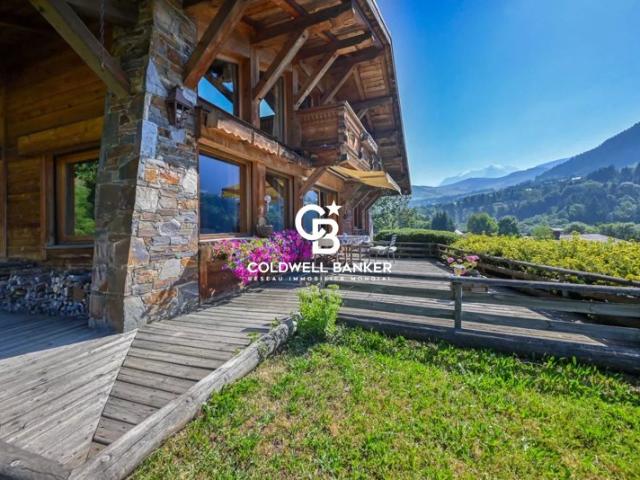 Chalet 298 m², 4 chambres, 1115 m² de terrain Megève