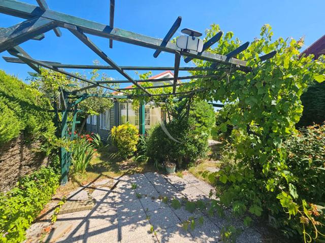 Chalet 2 chambres avec jardin