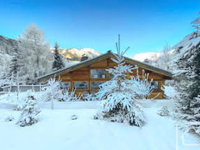 Chalet avec terrasse