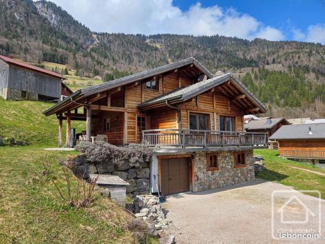 Chalet 7 pièces 150 m²