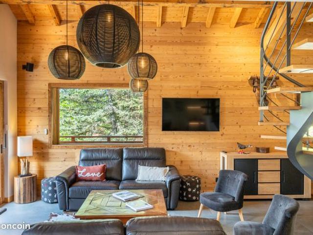 Chalet 7 pièces 168 m²