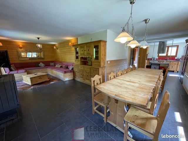 Chalet 7 pièces 163 m²