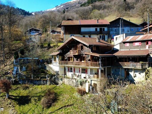 Chalet 7 pièces 187 m²