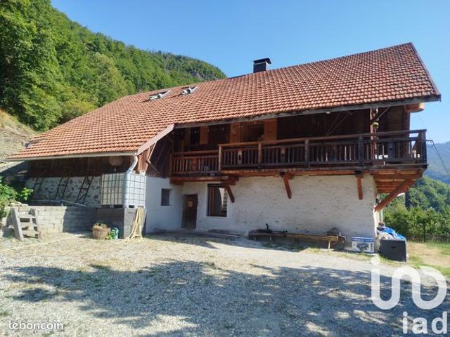 Chalet 7 pièces 180 m²