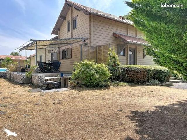 Chalet 7 pièces 180 m²
