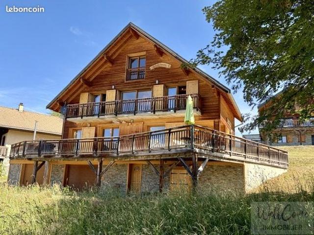 Chalet 7 pièces 194 m²