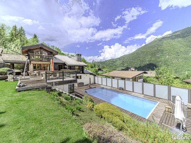 Chalet 7 pièces 220 m²