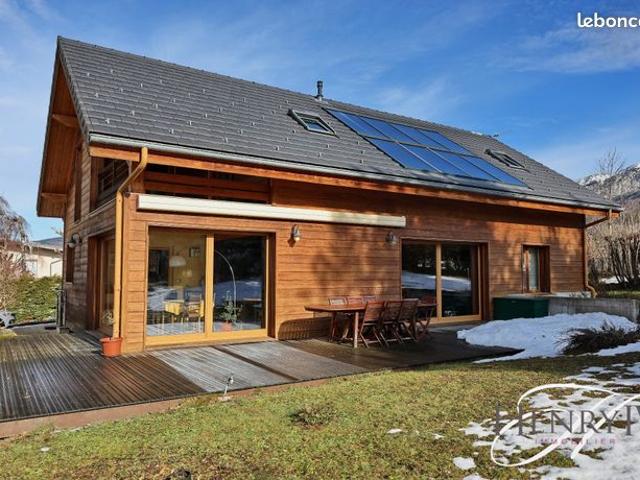 Chalet 7 pièces 222 m²